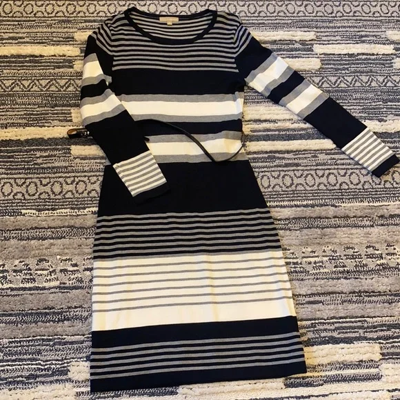 Used - Picture 1 of 2